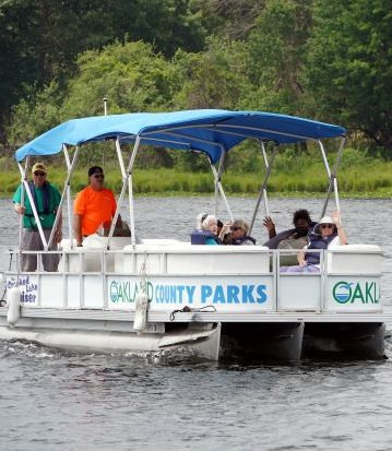 Cruisin' Crooked Lake