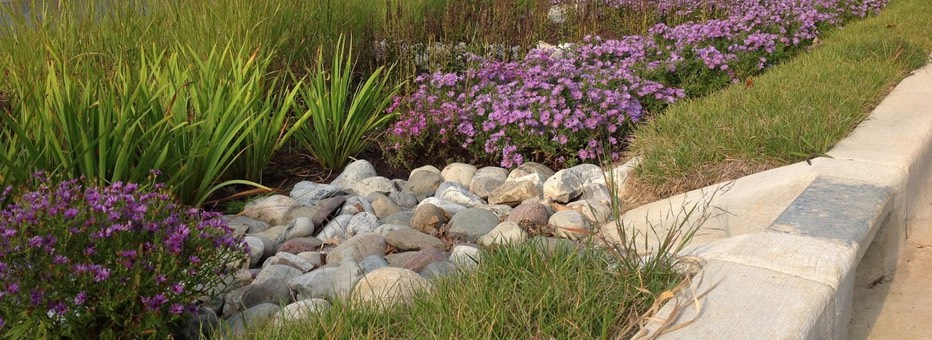 A garden bed with a drainage system
